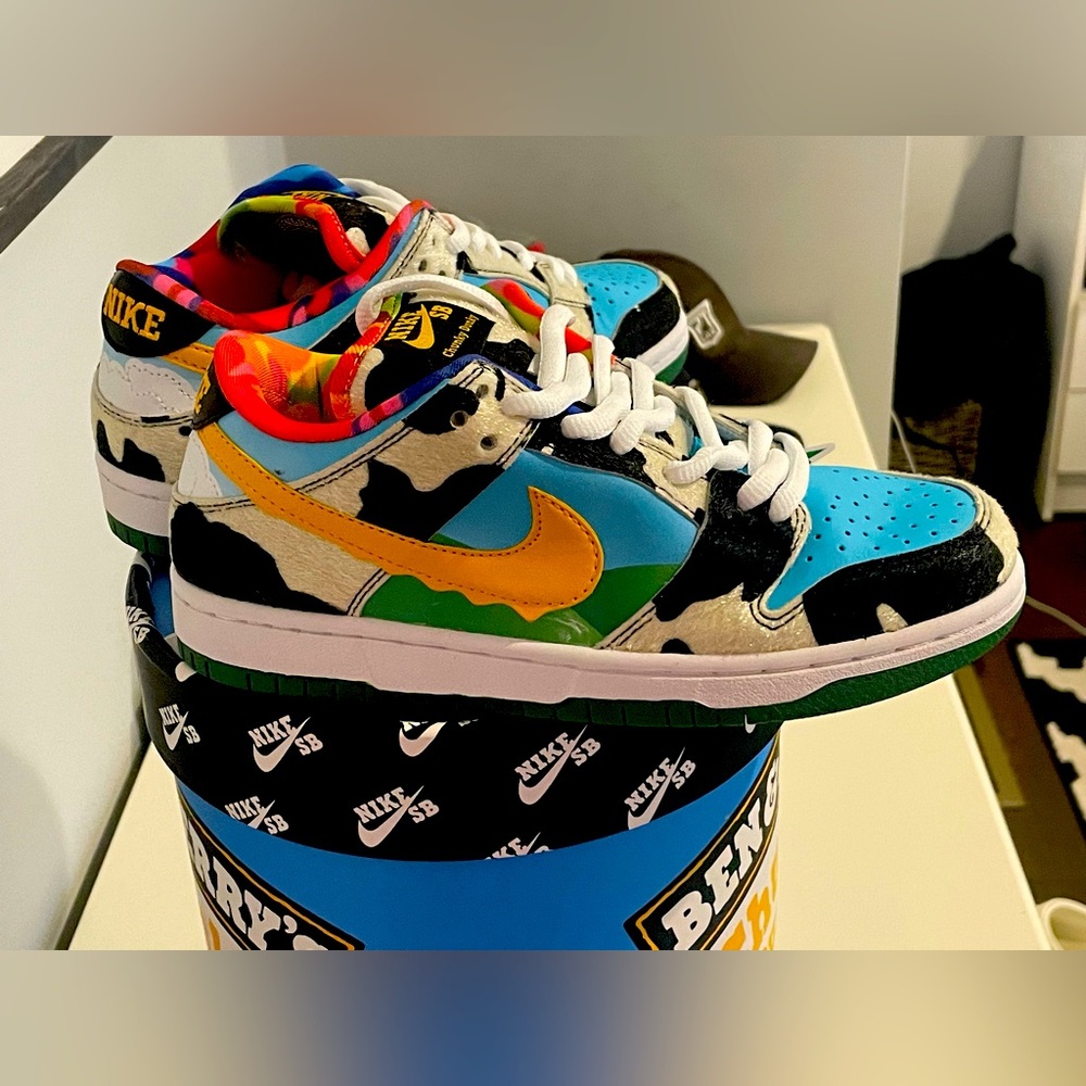 Size 7 women’s Nike chunky dunky sneakers!